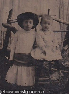 YOUNG FAMILIES W/ KIDS SUITS & DRESSES POSED ANTIQUE TINTYPE PHOTOGRAPHS - K-townConsignments