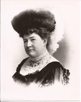 MRS DONALD MCLEAN PRESS PHOTO PROMINENT DAR VICTORIAN DRESS VINTAGE 1930S NYC - K-townConsignments