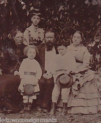 YOUNG FAMILIES W/ KIDS SUITS & DRESSES POSED ANTIQUE TINTYPE PHOTOGRAPHS - K-townConsignments