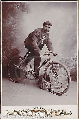 EARLY BICYCLE CYCLIST ON HIS RACING BIKE CRISP ANTIQUE CABINET CARD PHOTOGRAPH - K-townConsignments