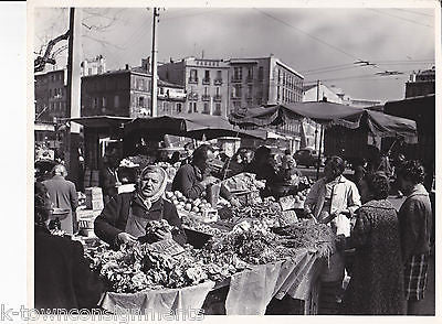 FRENCH MARSEILLE BUSY VEGETABLE MARKET WOMEN VINTAGE PROFESSIONAL TRAVEL PHOTO - K-townConsignments