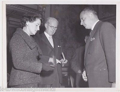Joseph Kennedy & Rose Kennedy Awarded Service Medals Vintage News Press Photo - K-townConsignments