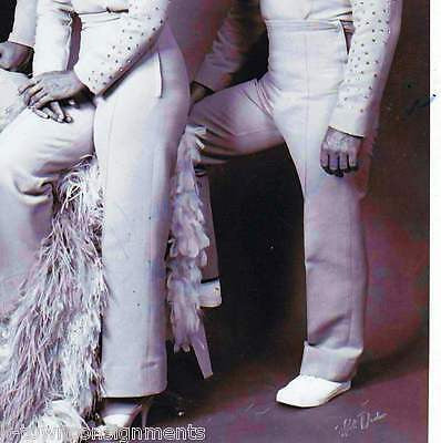 THE NERVELESS NOCKS CIRCUS STUNT DAREDEVILS VINTAGE AUTOGRAPH SIGNED PHOTO - K-townConsignments