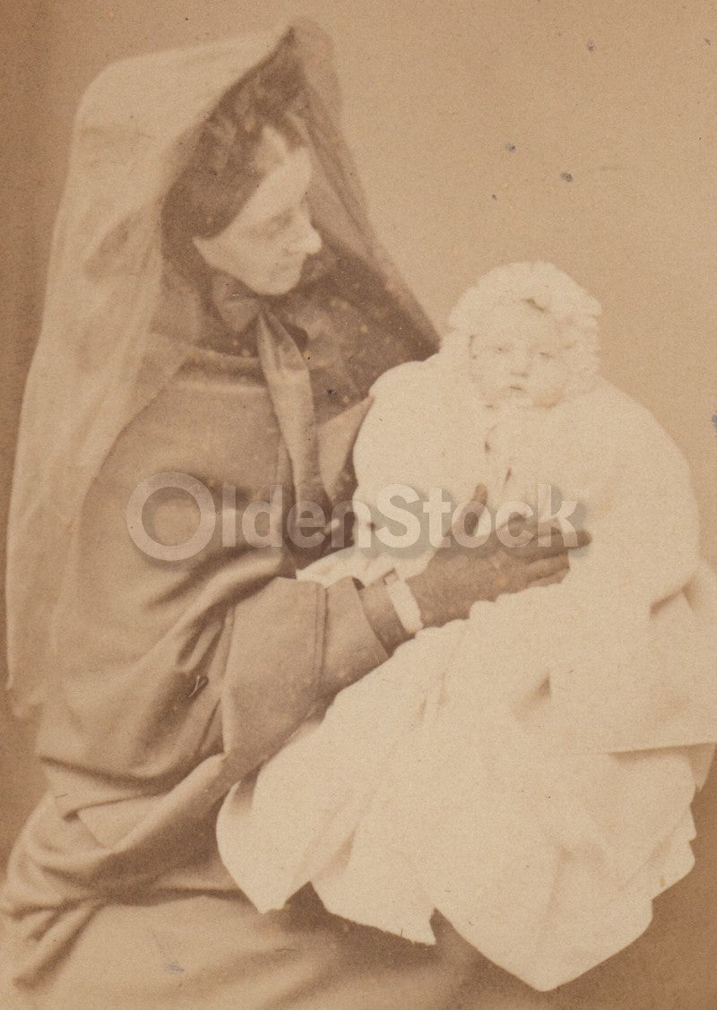 French Widow and Baby Incidental Middle Finger Antique CDV Photo