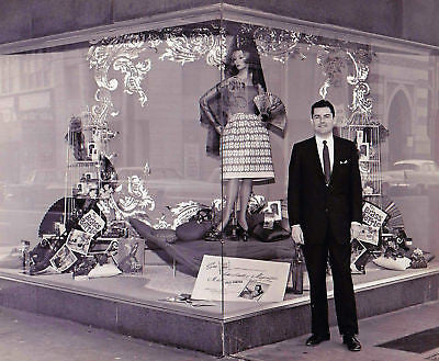 DEPARTMENT STORE DISPLAY WINDOW VINTAGE 8x10 PHOTO - K-townConsignments