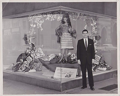 DEPARTMENT STORE DISPLAY WINDOW VINTAGE 8x10 PHOTO - K-townConsignments