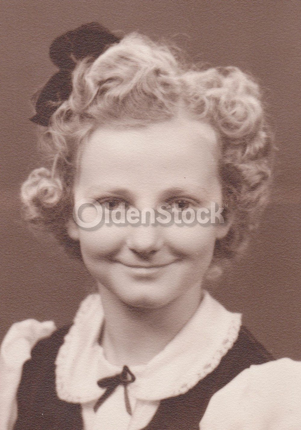Darling Redhead Schoolgirl Vintage Picture Day Class Photograph