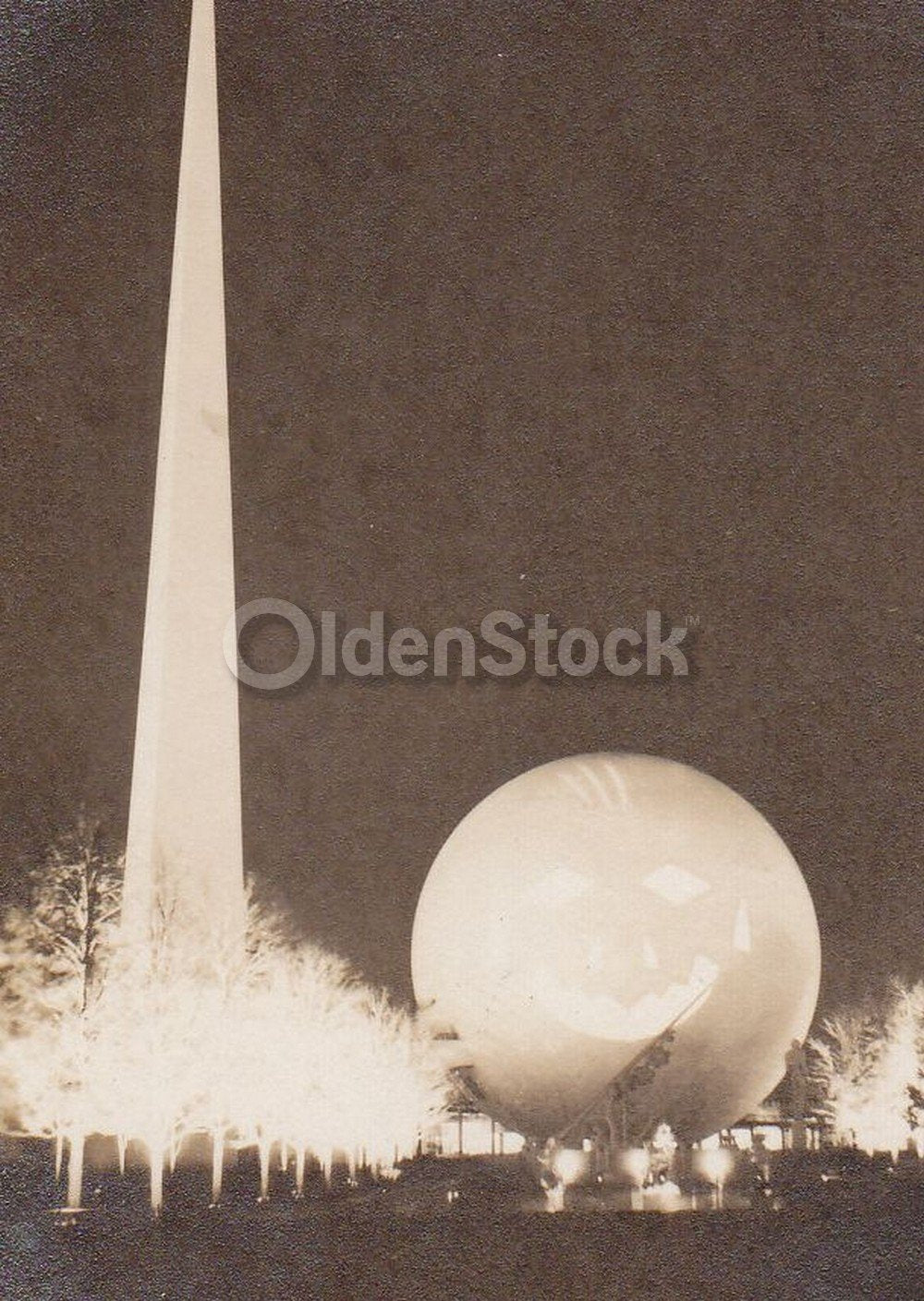 Jack-o-lantern Pumpkin PeriSphere New York World's Fair 1939 Vintage Photo