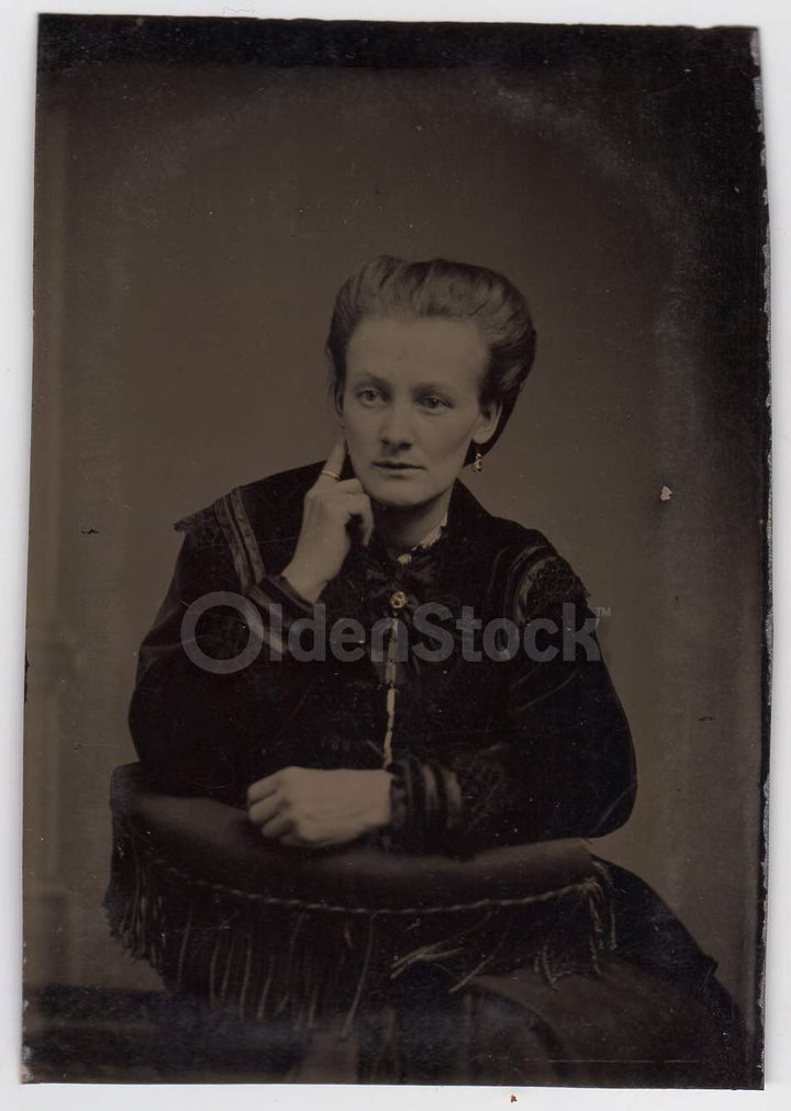 Lovely Young Victorian Woman with Gold Earrings Crisp Antique Tintype Photograph