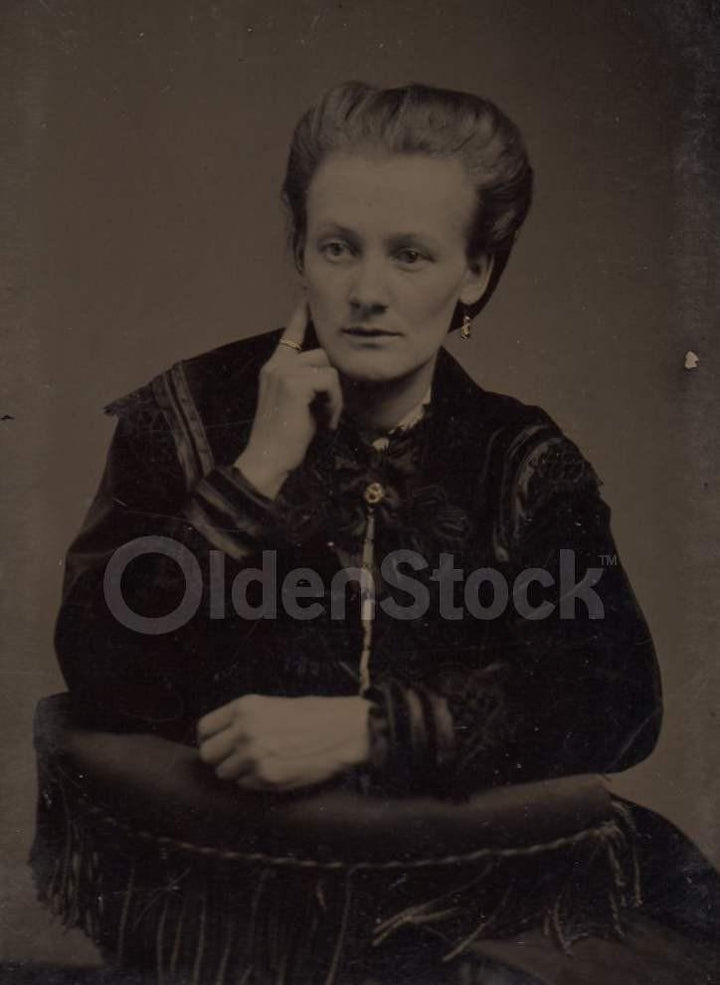 Lovely Young Victorian Woman with Gold Earrings Crisp Antique Tintype Photograph