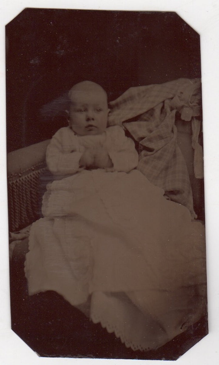 Darling Baby in Gown Crisp Antique Hidden Mother Tintype Photo