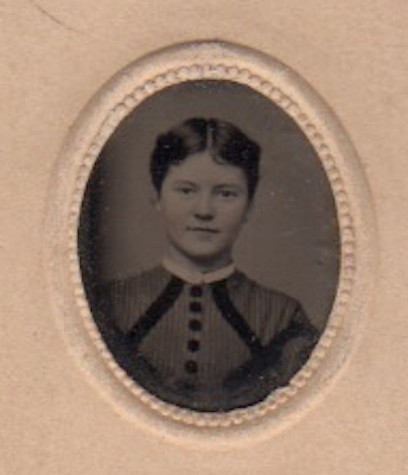 Lovely Young Woman in Civil War era Dress Antique GEM Tintype Photo