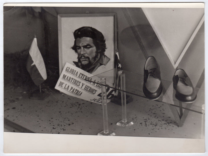 Che Guevara Marxist Argentinian Revolutionary Vintage Store Display Photograph