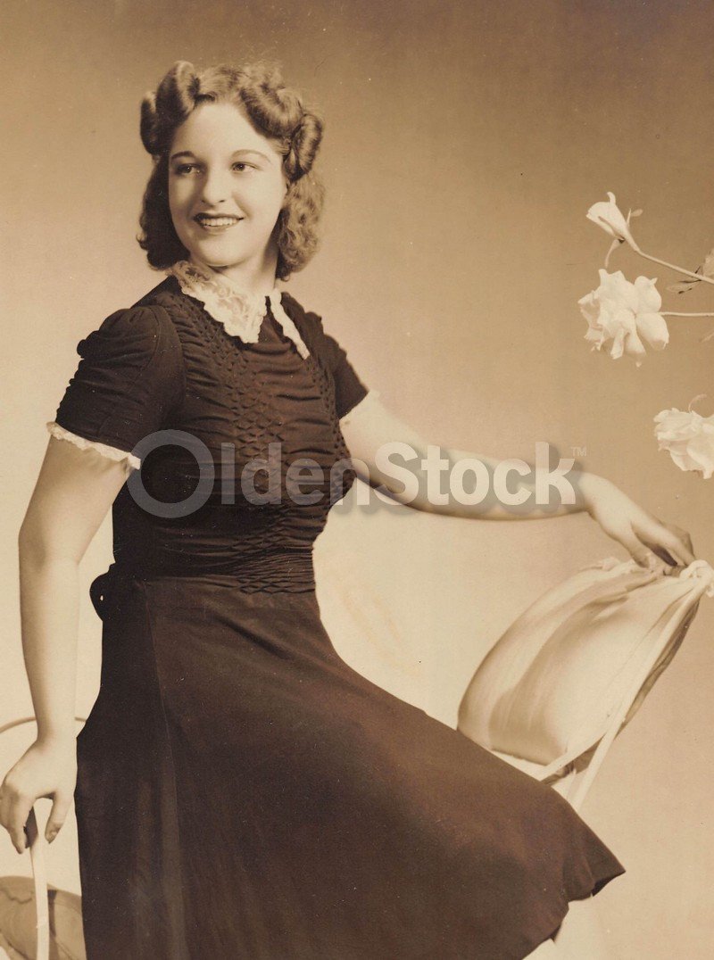 Lovely Young Jewish Girl Vintage 1940s Fashion Photo by German Photographer