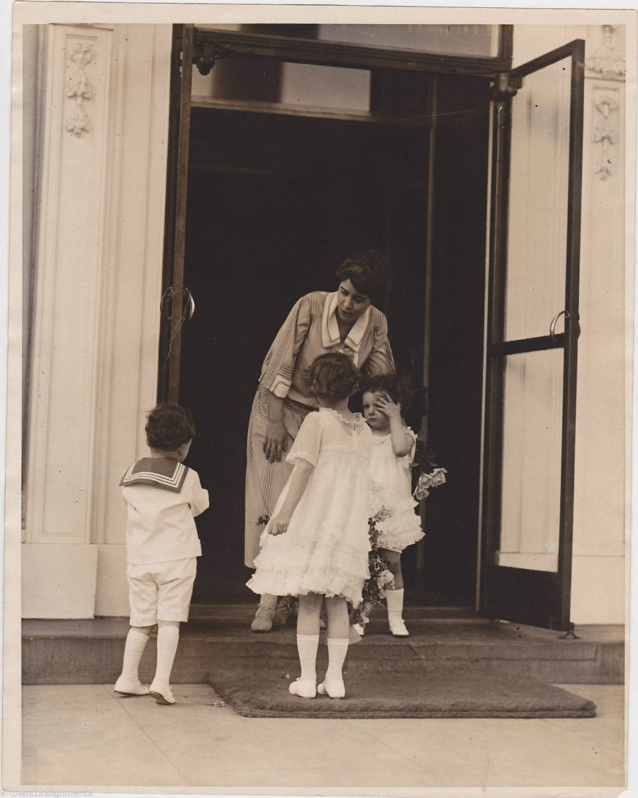 1st Lady Grace Coolidge & Children Vintage 1920s News Press Photo - K-townConsignments