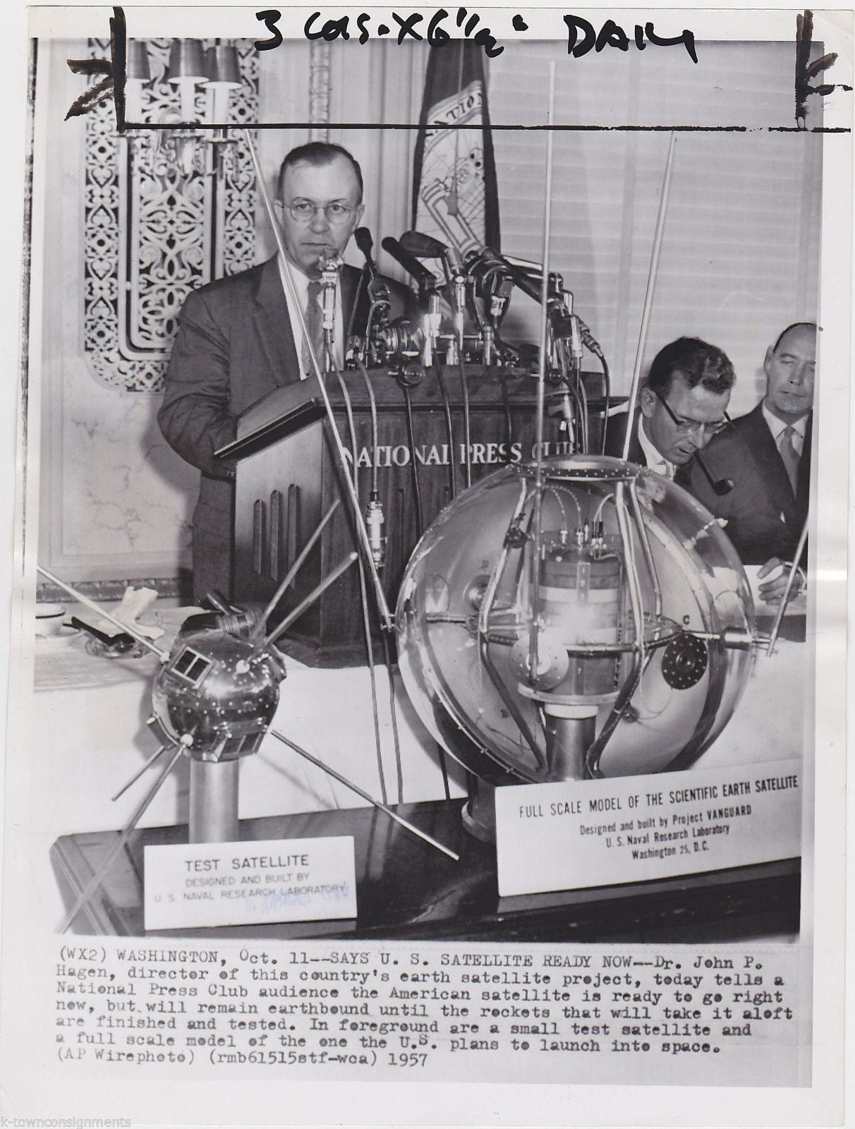 DR JOHN HAGEN FIRST US SPACE SATELLITE PROGRAM VINTAGE NEWS PRESS PHOTO - K-townConsignments