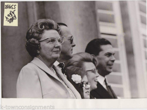 QUEEN JULIANA NETHERLANDS VINTAGE POLITICAL PRESS PHOTO - K-townConsignments
