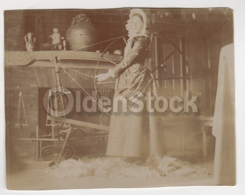Fantastic Colonial Spinning Wheel Hearth Scene Antique Snapshot Photo