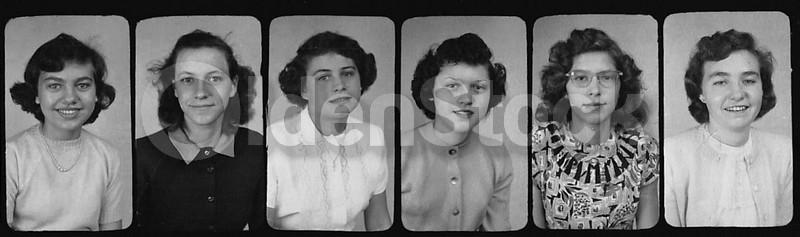 Girls High School Class Picture Vintage 1950s Teenage Fashions Class Photo