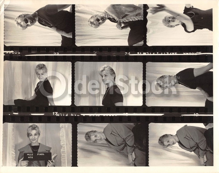 Blonde Amateur Fashion Model Posing Fun Vintage 1960s Photoshoot 8x10 Photo