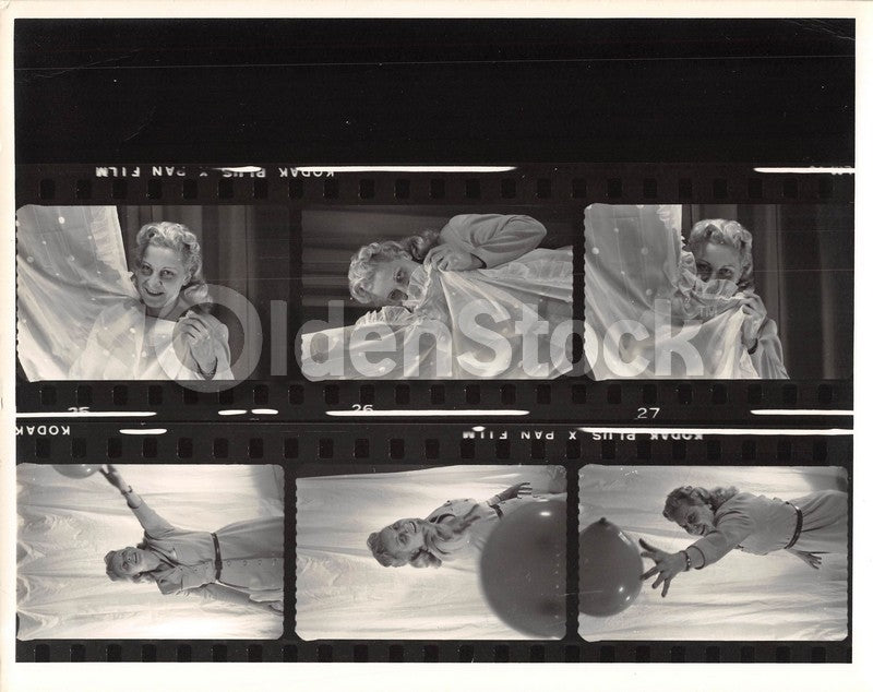 Plus Size Amateur Fashion Model Coy Poses Vintage 1960s Photoshoot 8x10 Photo