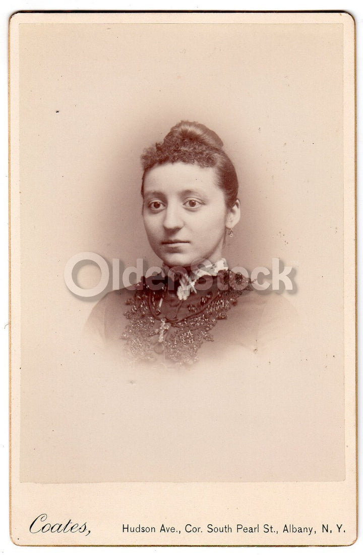 Lovely Catholic Woman Albany New York Antique Victorian Cabinet Card Photo