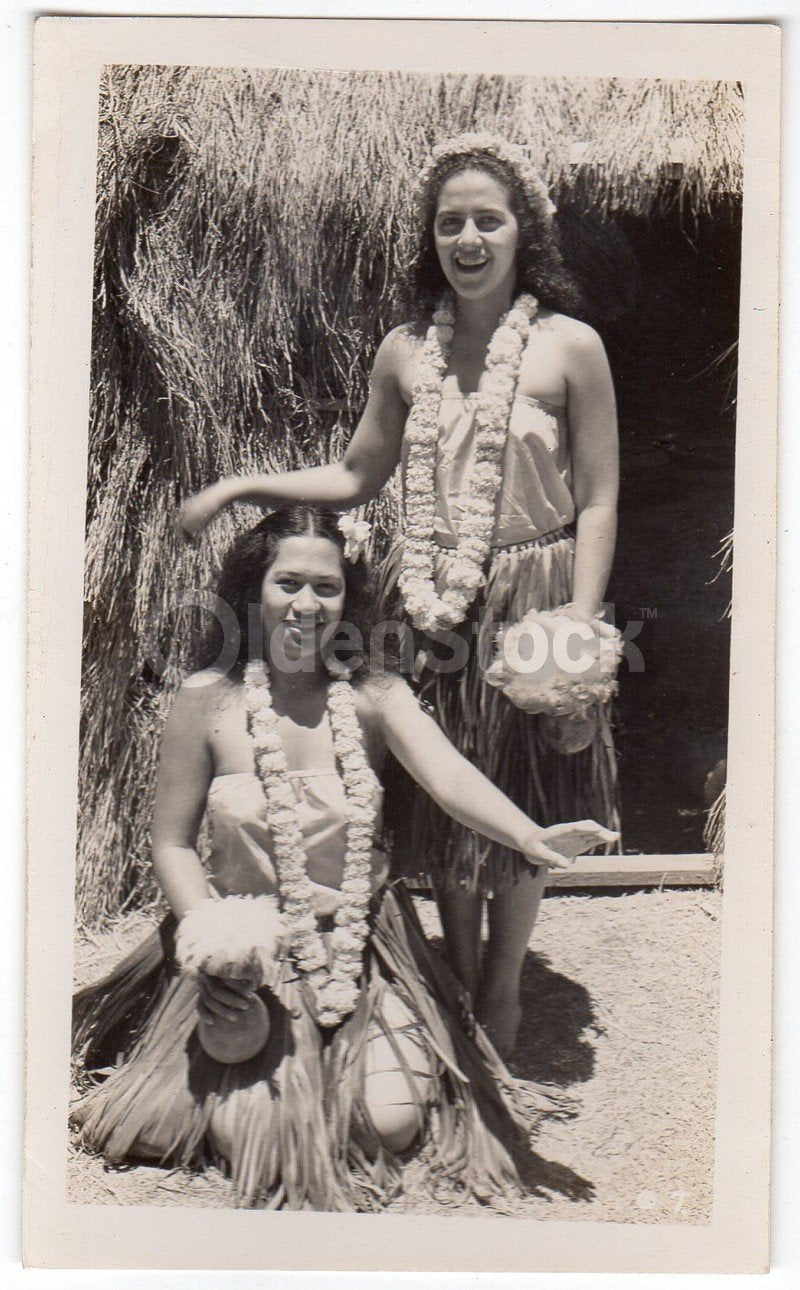 Hawaiian Hula Girls in Grass Skirts Vintage 1950s Americana Snapshot Photos