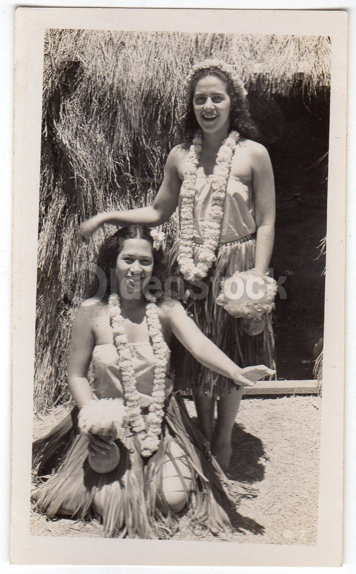 Hawaiian Hula Girls in Grass Skirts Vintage 1950s Americana Snapshot Photos